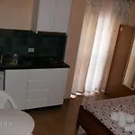 Amras House