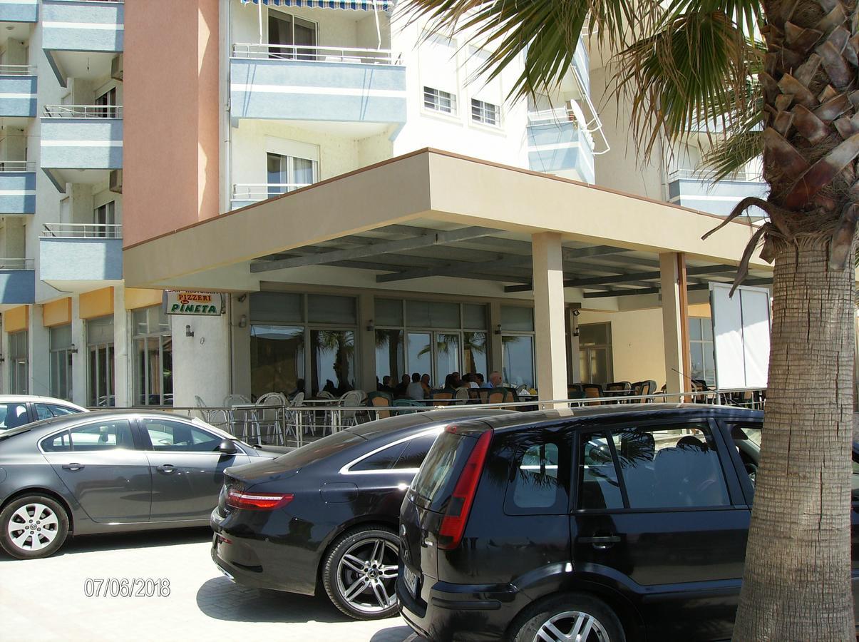Amras House Pensjonat Durrës